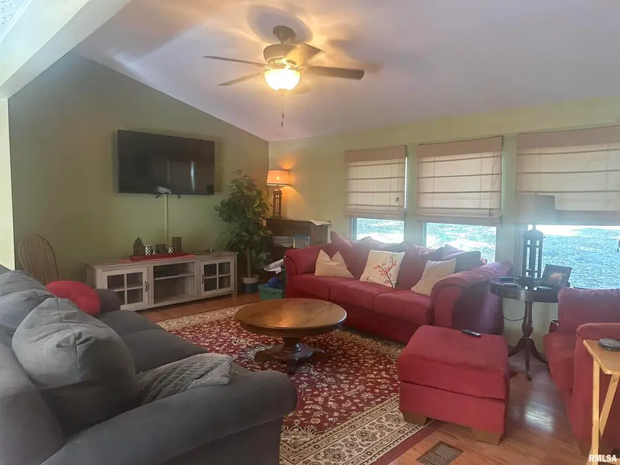 138 Worthen Road, Murphysboro, IL 62966 - Image #3