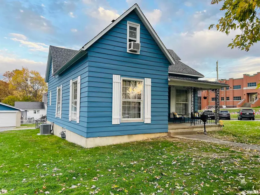 734 S Mckinley Street, Harrisburg, IL 62946 - Image #2