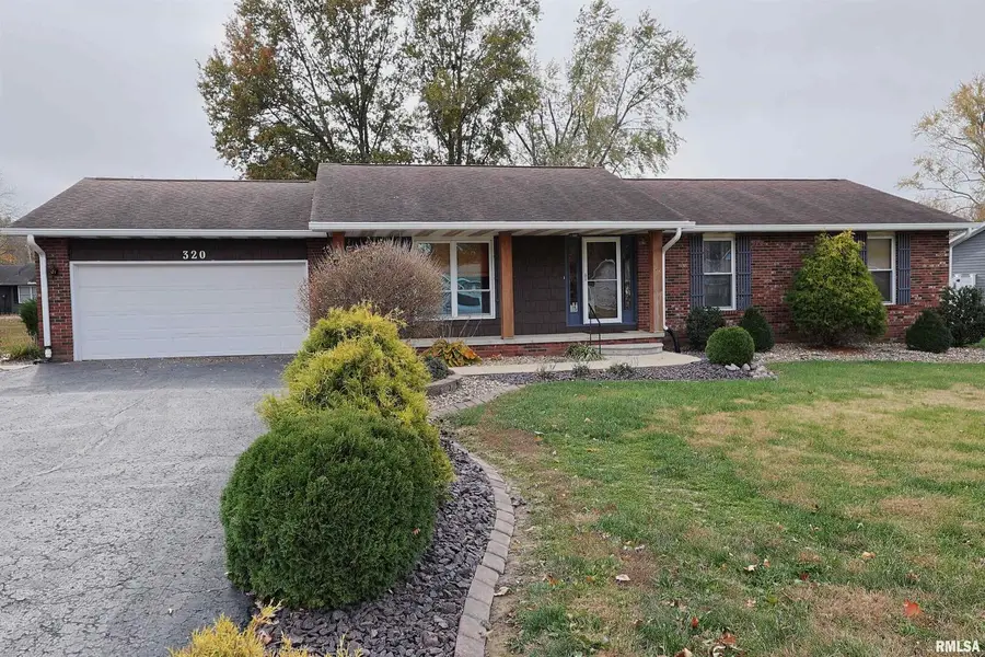 320 Circle Drive, Salem, IL 62881 - Image #2