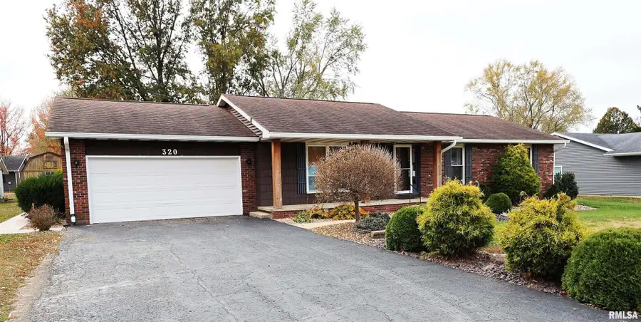 320 Circle Drive, Salem, IL 62881 - Image #3