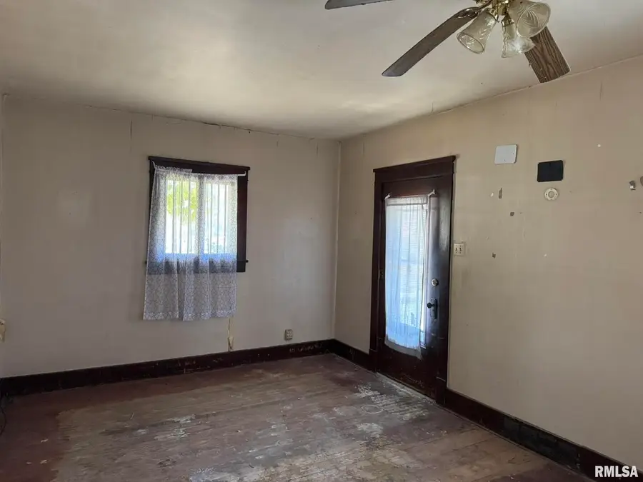 962 E Broadway, Centralia, IL 62801 - Image #2