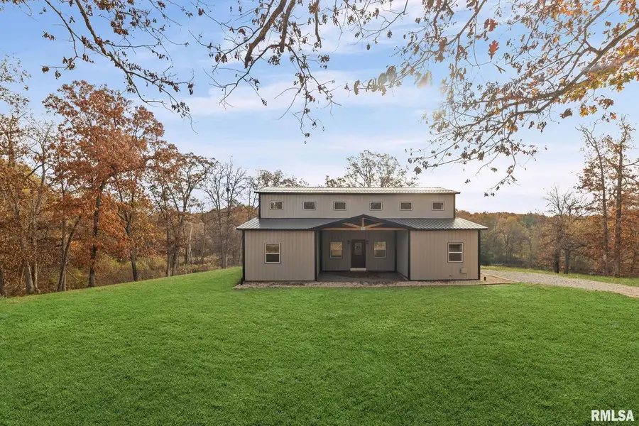 7984 Wilson Road, Kinmundy, IL 62854 - Image #2