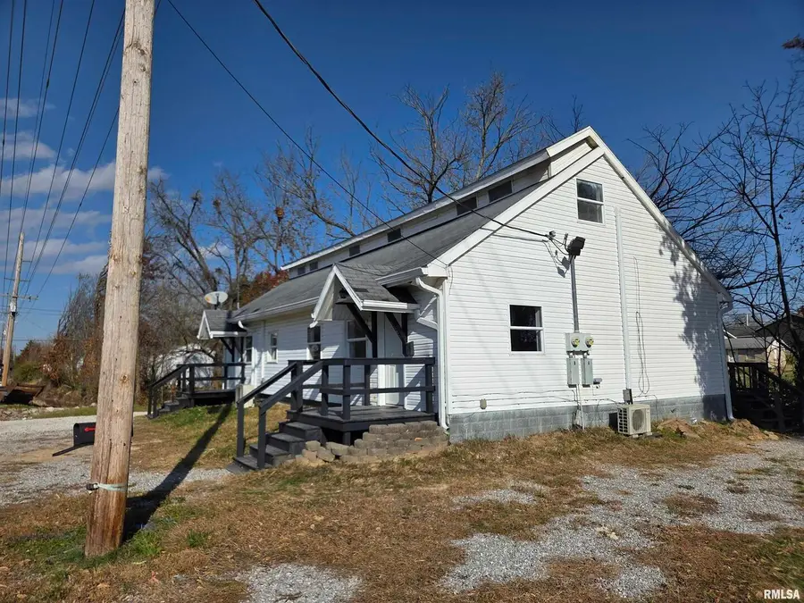 1207 N Market Street, Marion, IL 62959 - Image #2