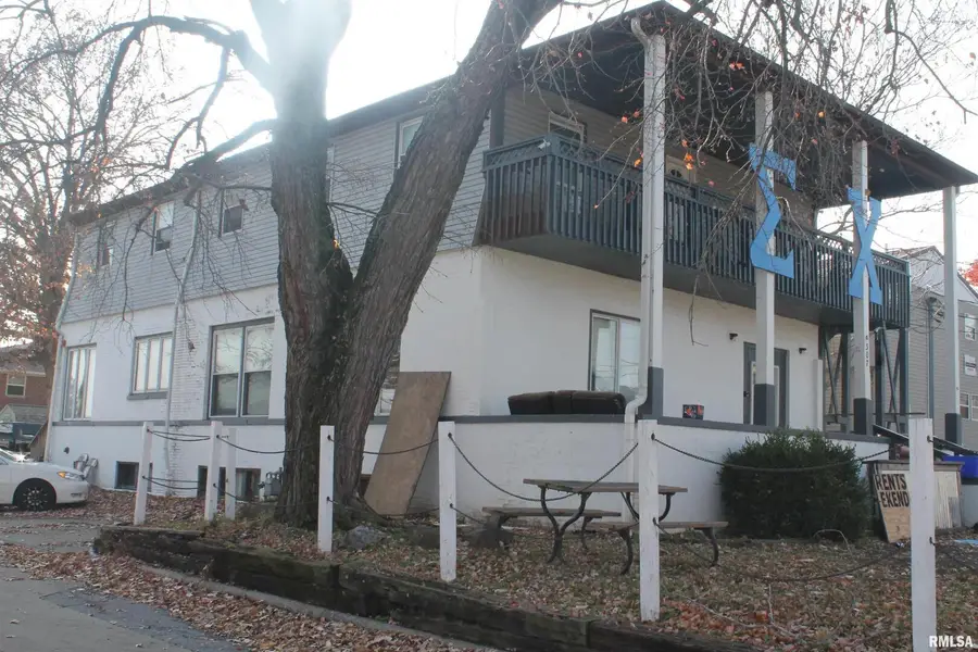 307 W College Street, Carbondale, IL 62901 - Image #2