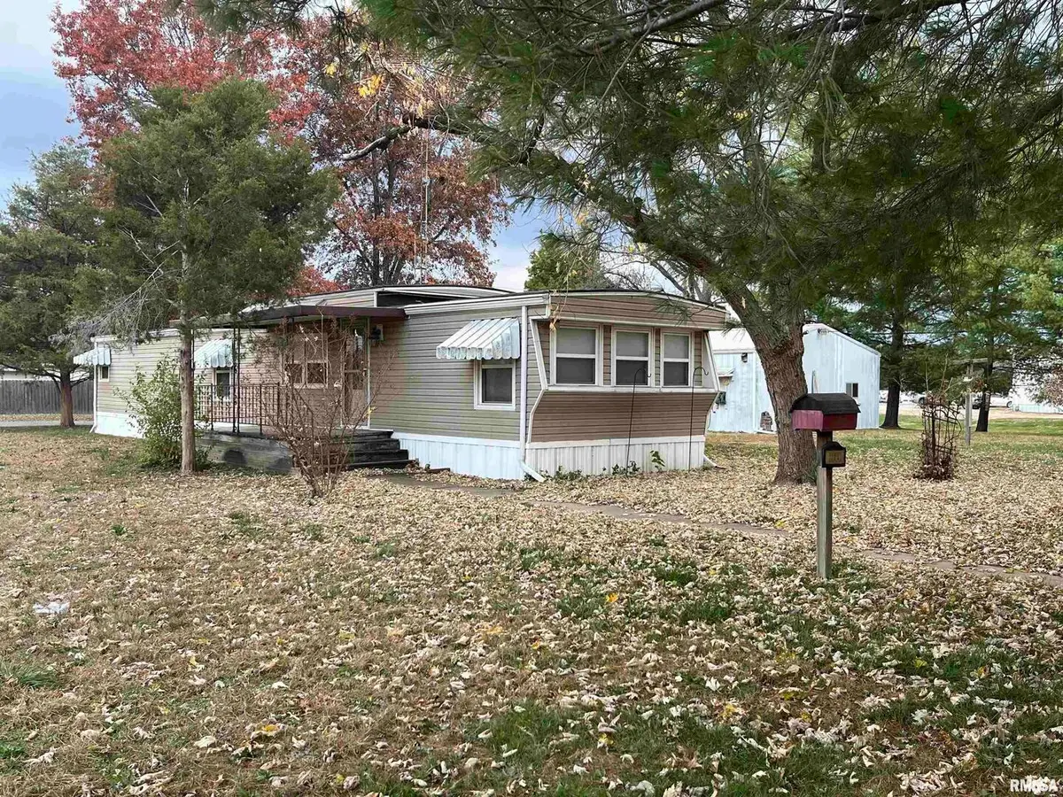 1000 Dover Street, Centralia, IL 62801 - #1