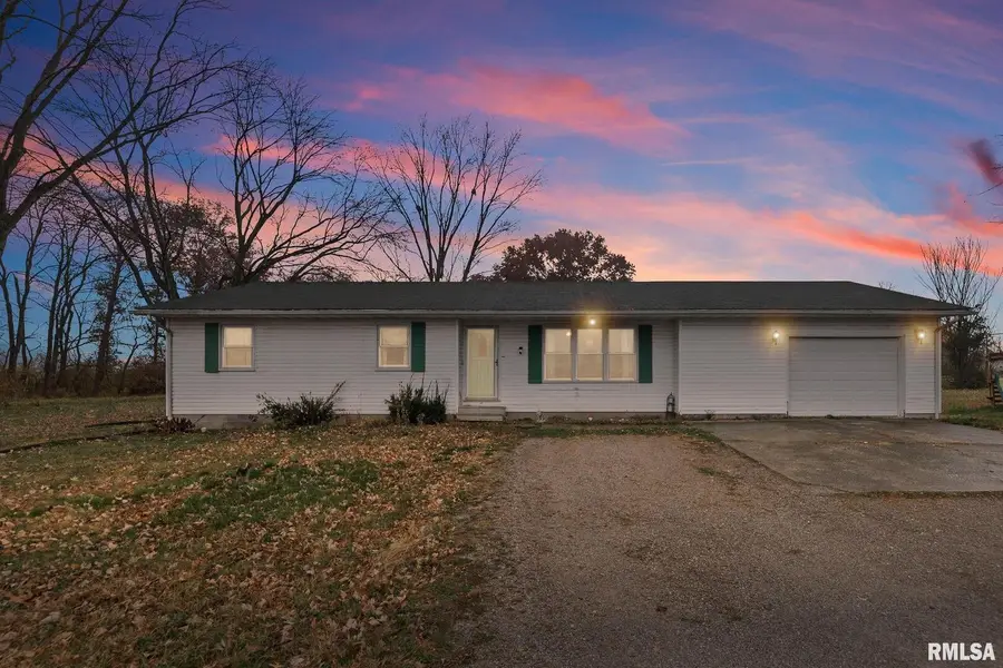 103 Middleton Road, Iuka, IL 62849 - Image #2