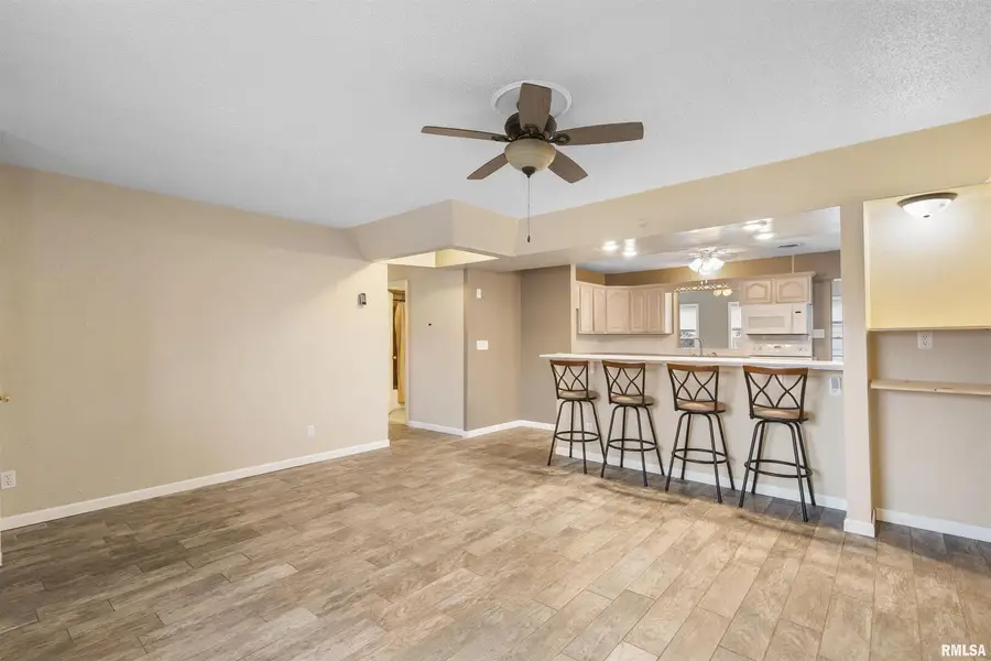 1008 Oakwood Lane, Marion, IL 62959 - Image #2