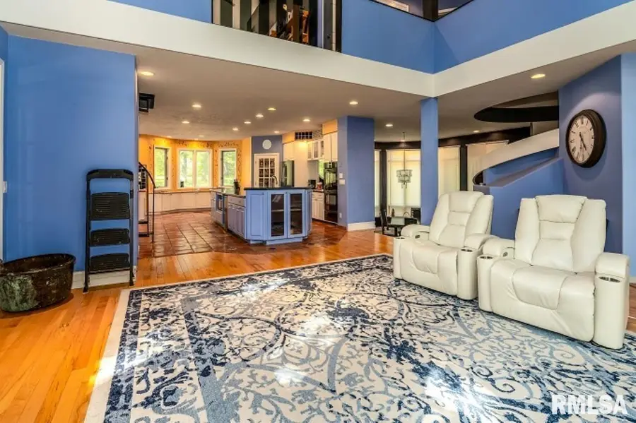 412 Wagon Wheel Rd Road, Carbondale, IL 62901 - #2