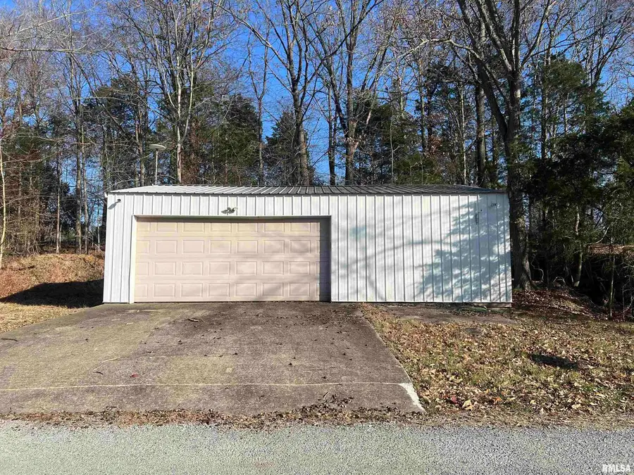 611 Sunset Drive, Marion, IL 62959 - Image #2