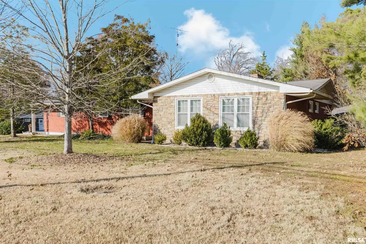 100 Prairie Road, Carterville, IL 62918 - Image #1