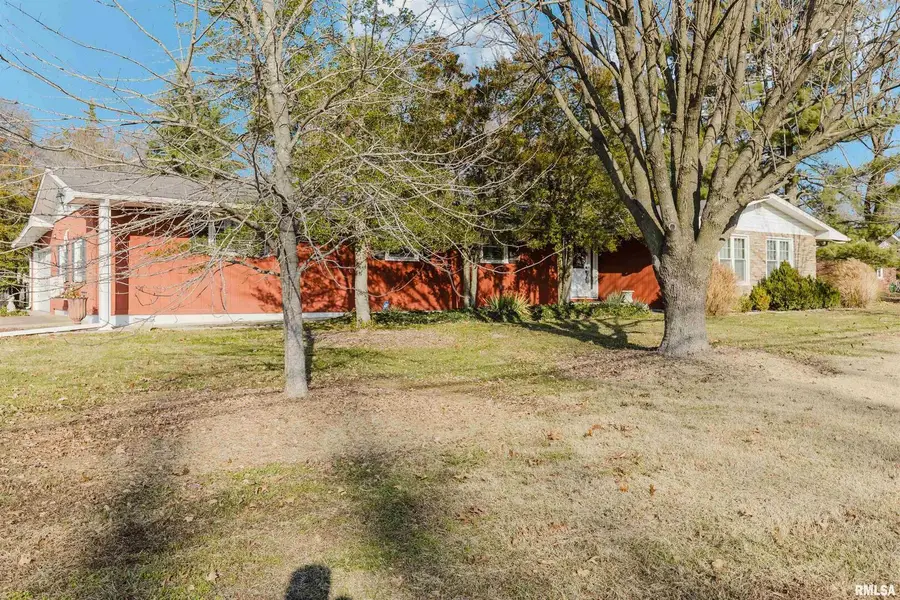 100 Prairie Road, Carterville, IL 62918 - Image #3