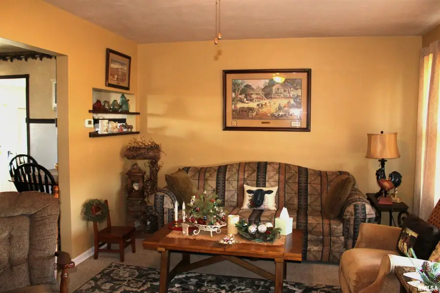 2639 S Broadway S Avenue, Salem, IL 62881 - Image #3