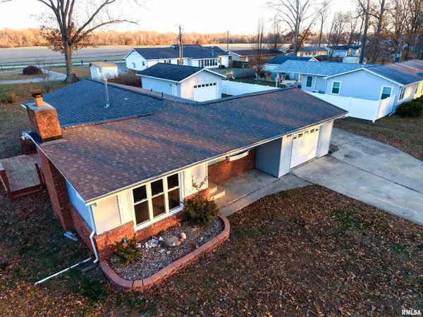 274 Oaktree Avenue, Salem, IL 62881