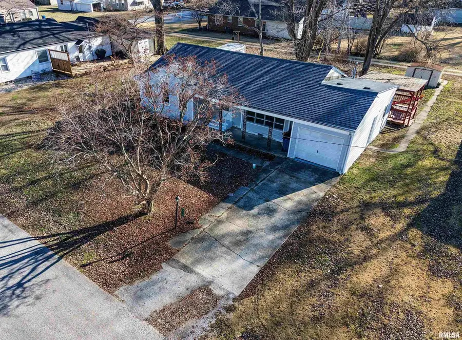 110 Hickory Street, Flora, IL 62839 - Image #2