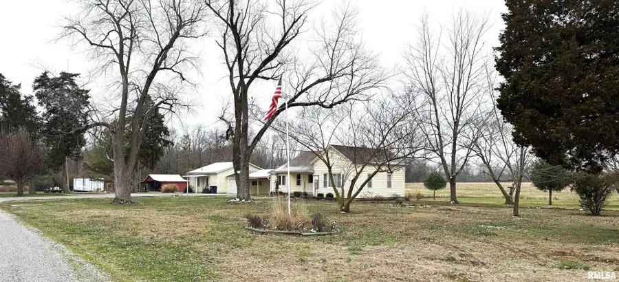 905 W Blair, Salem, IL 62881 - Image #2