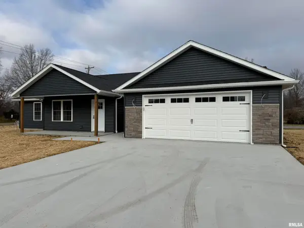 102 Townhouse Drive, Cambria, IL 62915