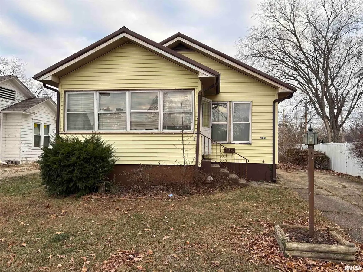 433 Linden, Centralia, IL 62801 - Image #1