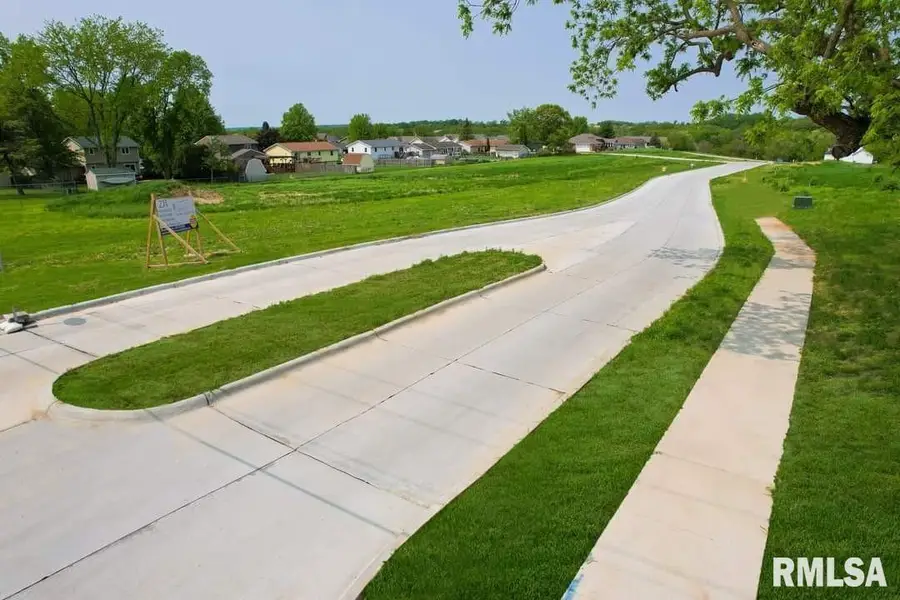 1933 Zara Trace, Clinton, IA 52732 - Image #3