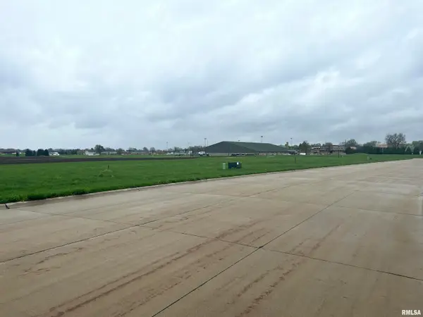 819 Darnall Drive, Geneseo, IL 61254