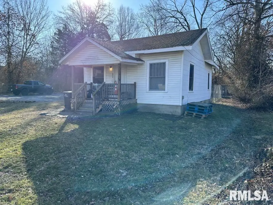 909 W Sycamore Street, Carbondale, IL 62901 - Image #2