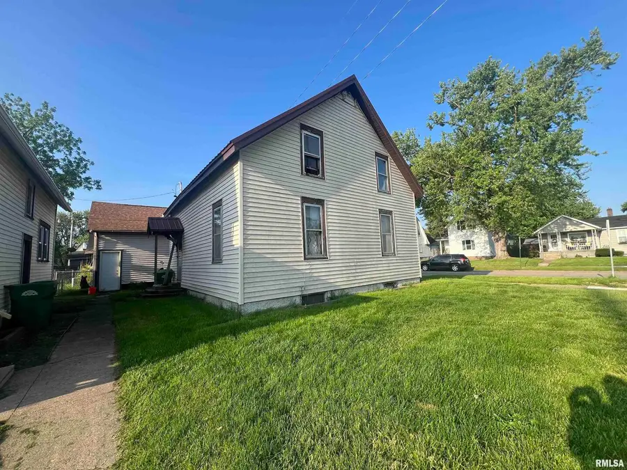 103 S 6th Street, Clinton, IA 52732 - Image #2