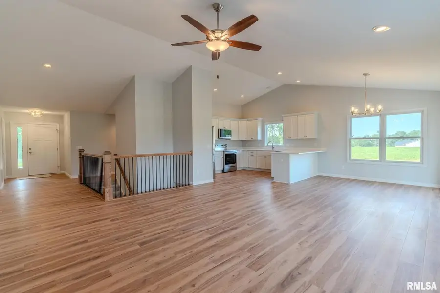 941 9th Avenue N, Clinton, IA 52732 - Image #3