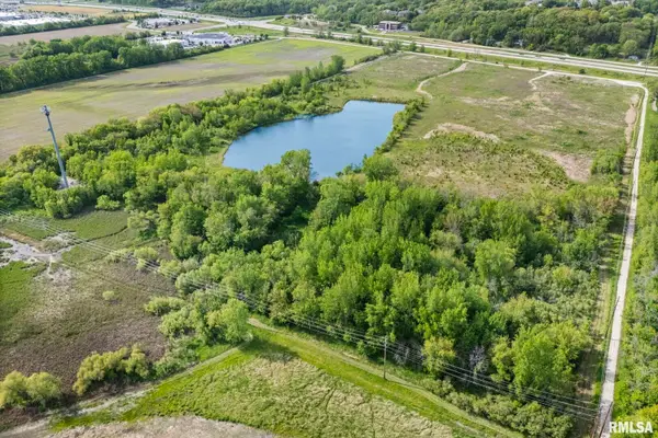 7300 John Deere Road, Moline, IL 61265