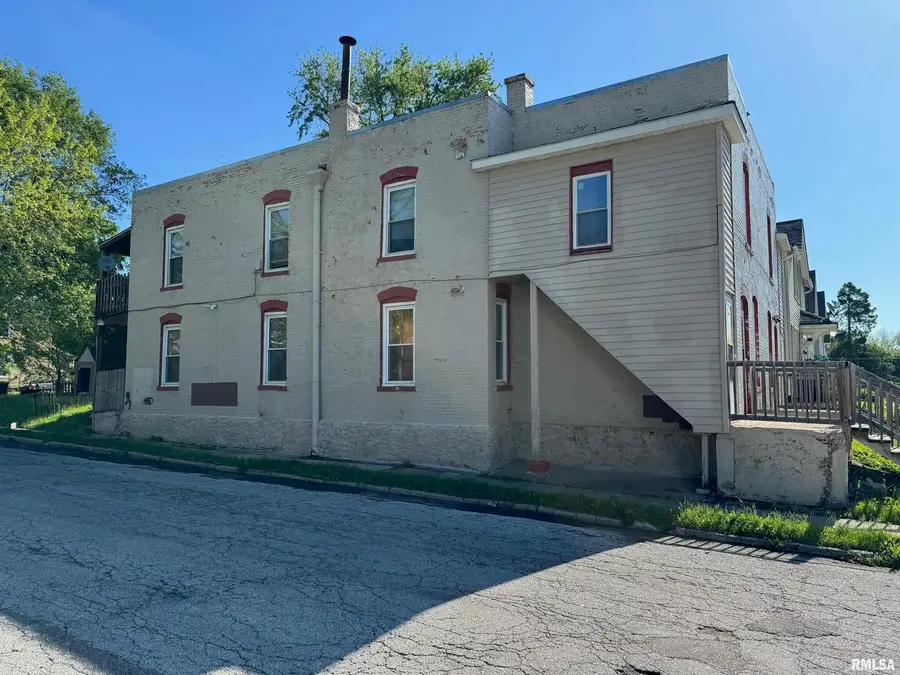 2024 W 6th Street, Davenport, IA 52802 - Image #2