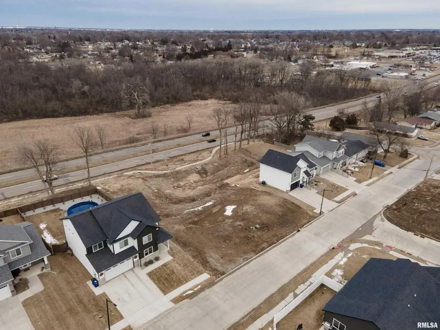 2728 W 38th Place, Davenport, IA 52806 - Image #2