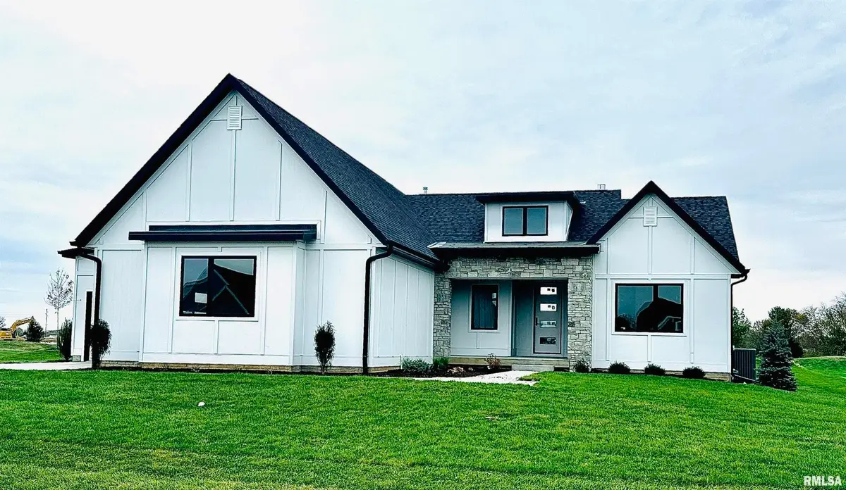 5127 Oak Ridge Court, Bettendorf, IA 52722 - Image #1