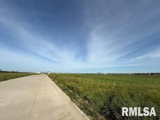 6868 Meghan Avenue, Bettendorf, IA 52722 - Image #1