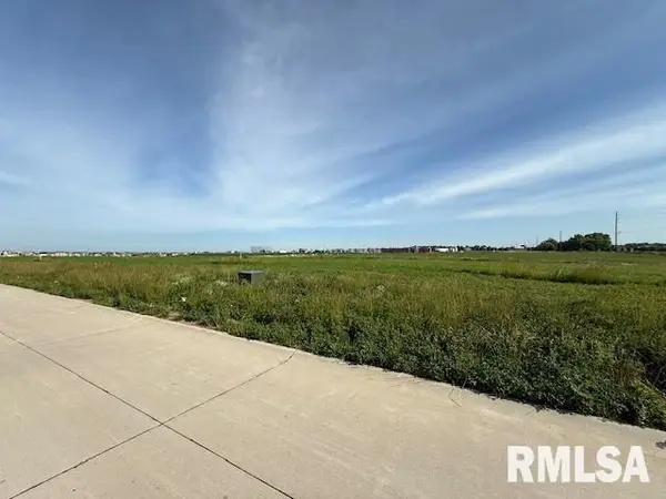 6632 Meghan Avenue, Bettendorf, IA 52722