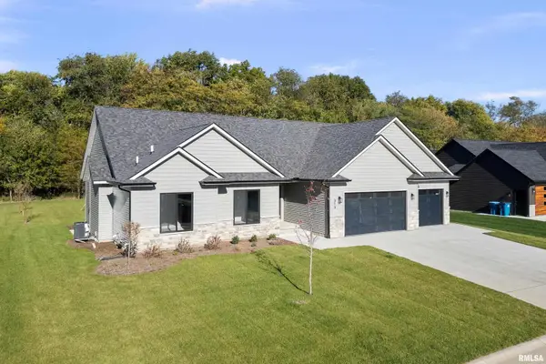 313 Linda Lane, Riverdale, IA 52722