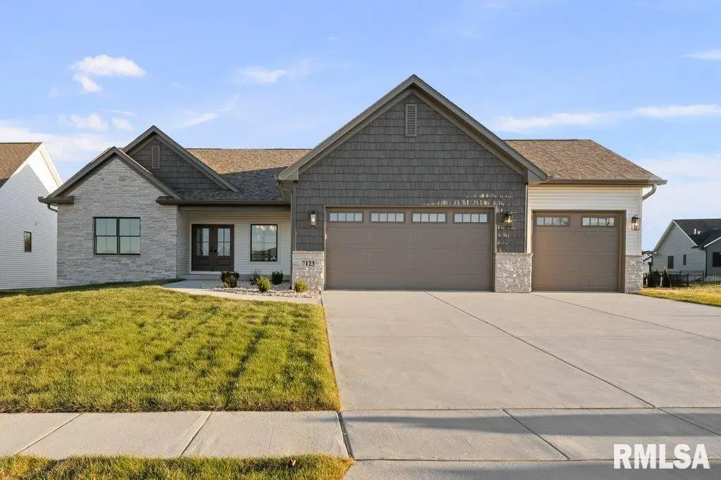 7123 Alvie Lane, Bettendorf, IA 52722 - Image #1