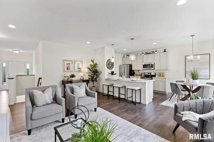 801 Williams Way, Carbon Cliff, IL 61239 - Image #2