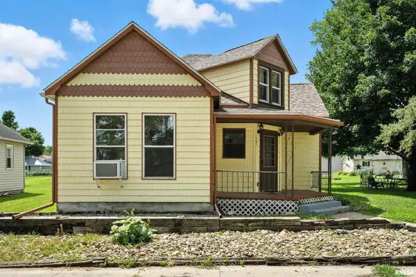 205 Hall Avenue, Lowden, IA 52255