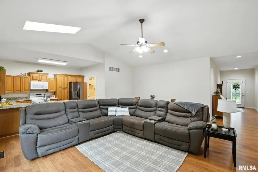 1013 2nd Street Court, Moline, IL 61265 - Image #3