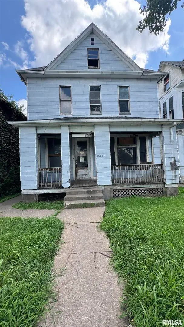 1815 W 3rd Street, Davenport, IA 52802 - #1