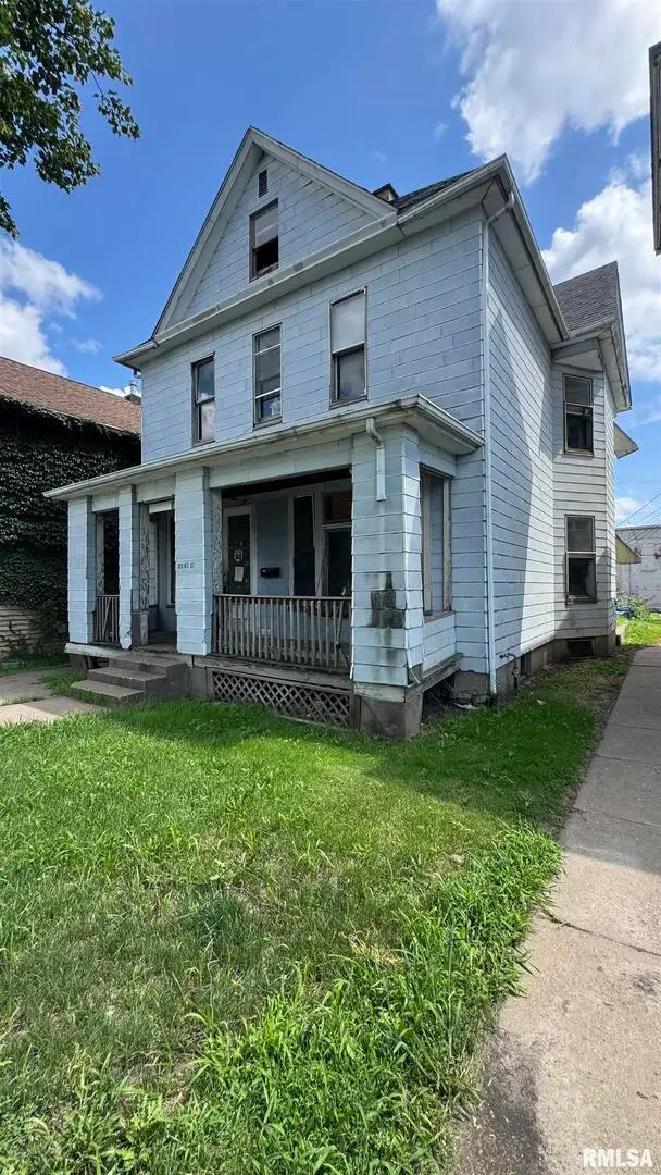 1815 W 3rd Street, Davenport, IA 52802 - #2