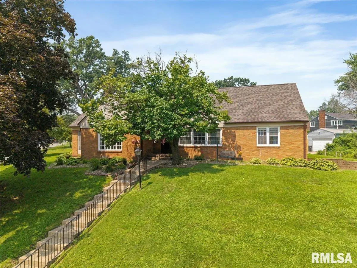 2320 26th Street, Rock Island, IL 61201-4662 - #1