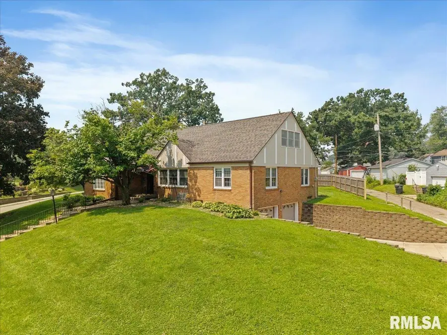 2320 26th Street, Rock Island, IL 61201-4662 - #3