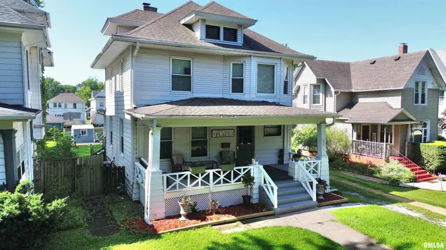 631 5th Avenue S, Clinton, IA 52732 - Image #2