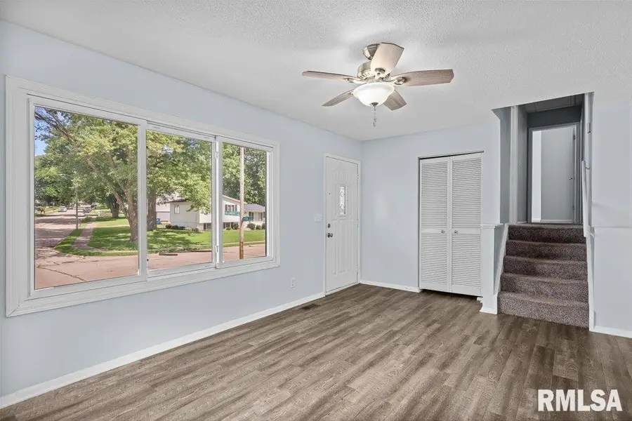 5824 Hillandale Road, Davenport, IA 52806 - Image #3