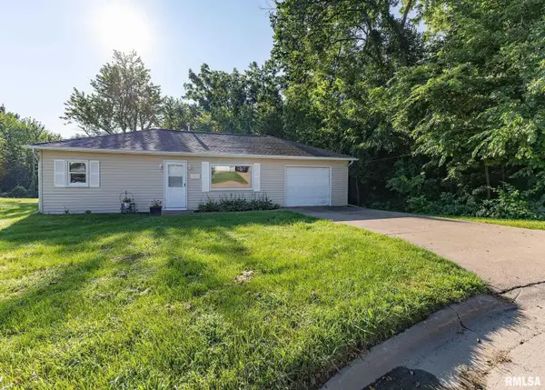 1529 N 8th Street, Clinton, IA 52732