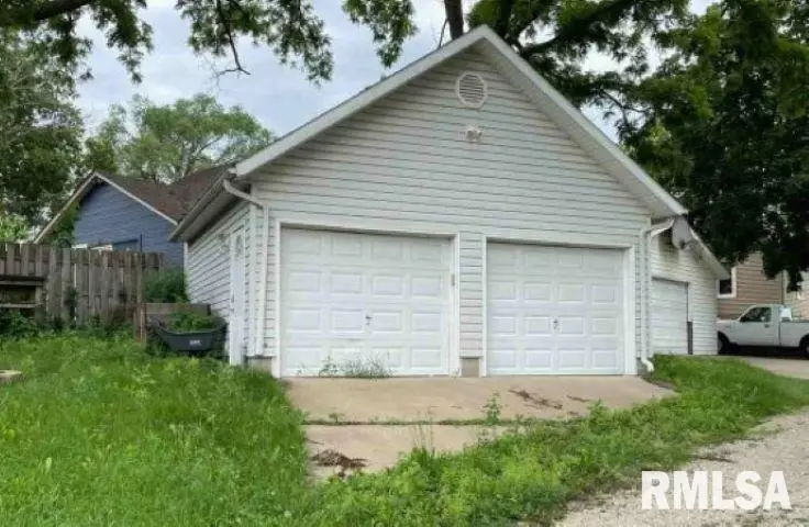 813 W 2nd Street, Cedar Falls, IA 50613 - #3