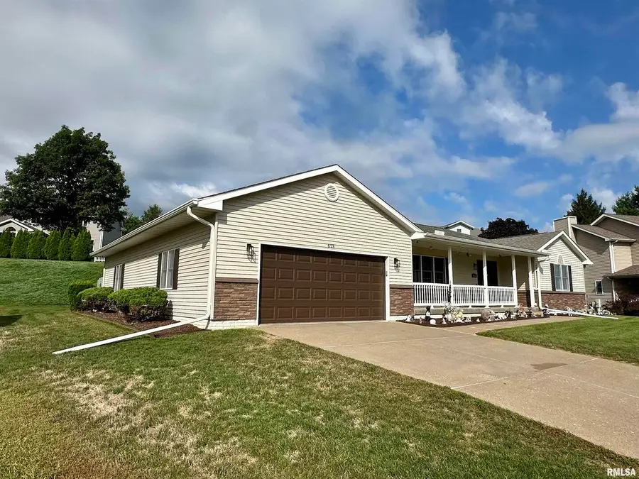 613 33rd Avenue N, Clinton, IA 52732 - Image #2