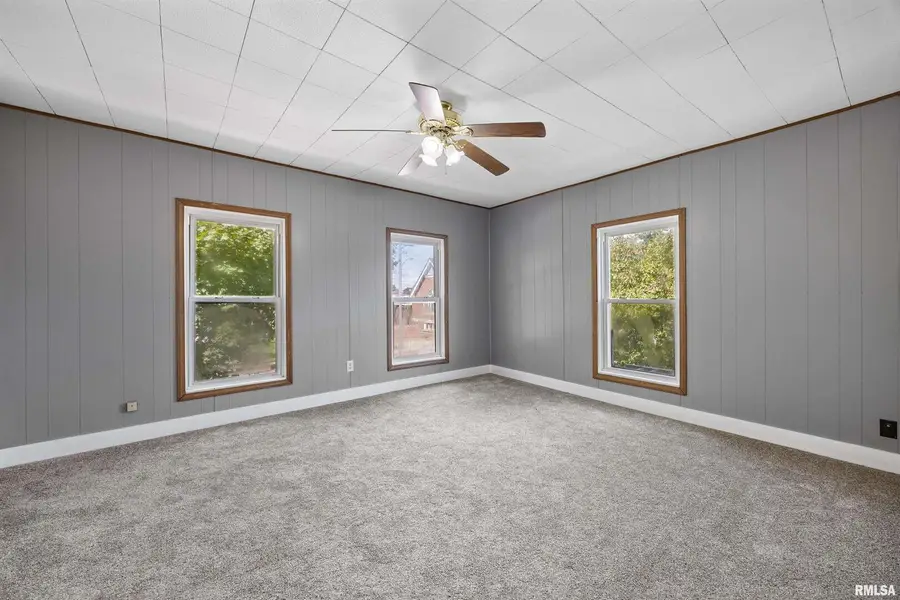 401 7th Avenue, Clarence, IA 52216 - Image #3