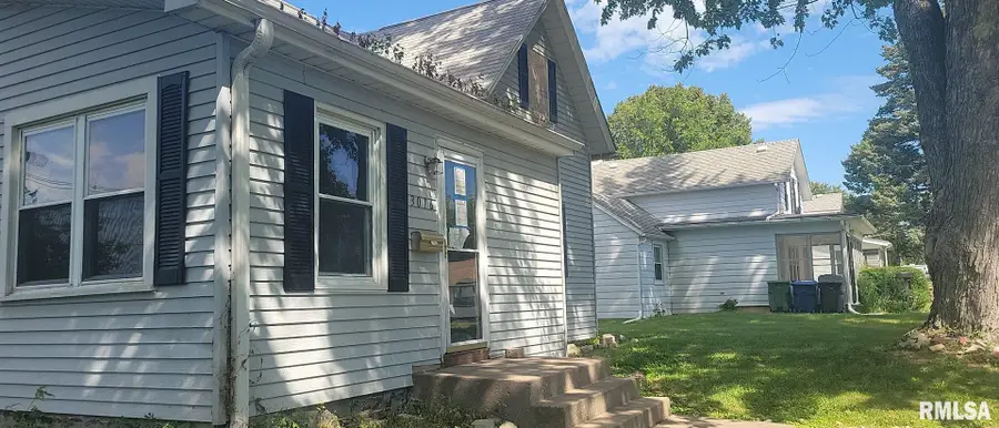 3016 Cleveland Street, Clinton, IA 52732 - Image #2