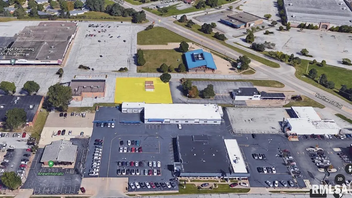 4004 Northwest Boulevard, Davenport, IA 52806 - Image #1