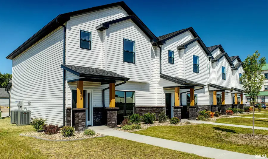 1004 S 4th Street, Clinton, IA 52732 - Image #3